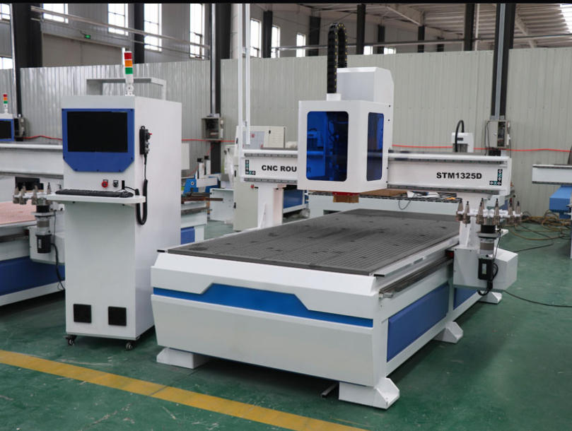Automatic 4x8 CNC Machine with Tool Changer for Woodworking